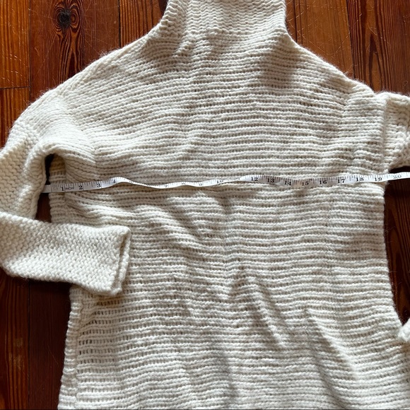 Vintage Wool Knit Sweater - Picture 2 of 4
